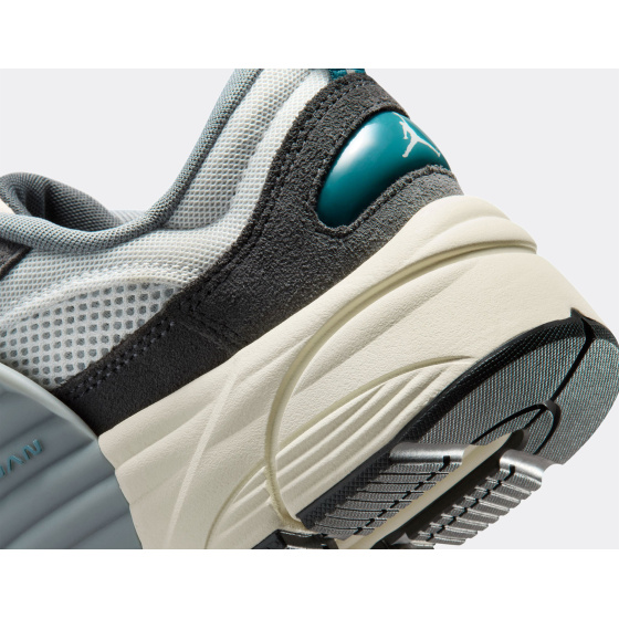 Jordan Trunner O/S Photon Dust Ash Green