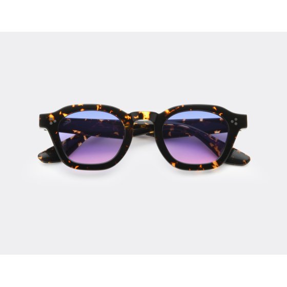 Akila Logos Tokyo Tortoise Sunset