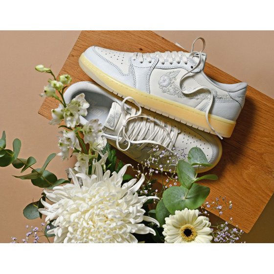 Jordan Air Jordan 1 Retro Low OG Floral Swoosh