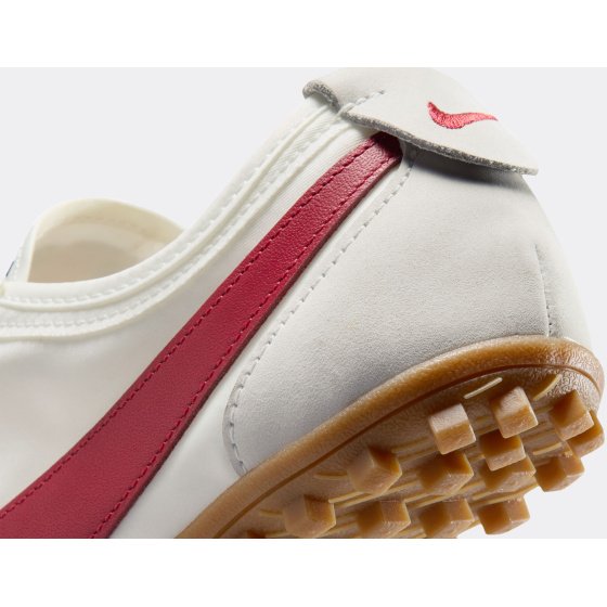 Nike Moon Shoe OG QS Summit White Team Crimson