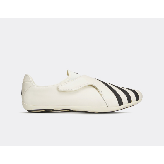 adidas Pharrell Williams Vario Flat Earther Chalk White Black