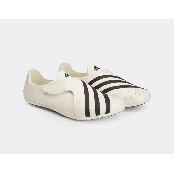 adidas Pharrell Williams Vario Flat Earther Chalk White Black