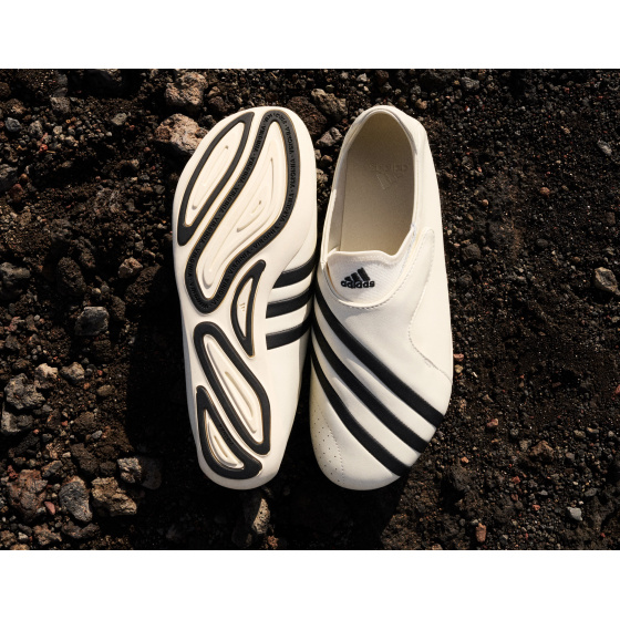 adidas Pharrell Williams Vario Flat Earther Chalk White Black