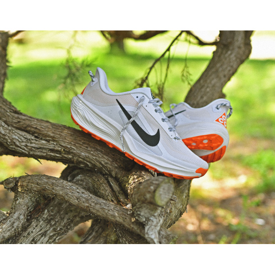 Nike ACG Pegasus Trail Summit White Safety Orange