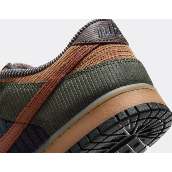 Nike Dunk Low Retro Premium Corduroy Light British Tan