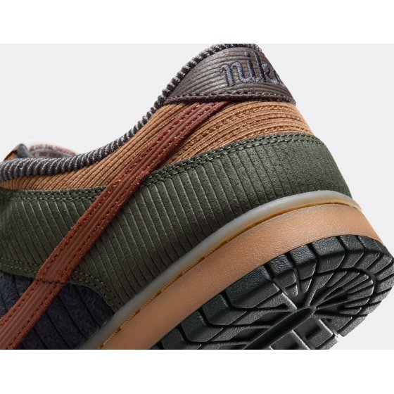 Nike Dunk Low Retro Premium Corduroy Light British Tan