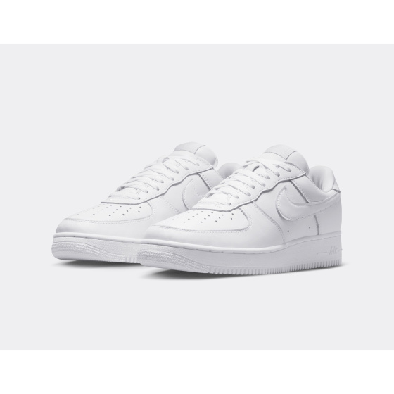 Nike Air Force 1 ’01 Triple White