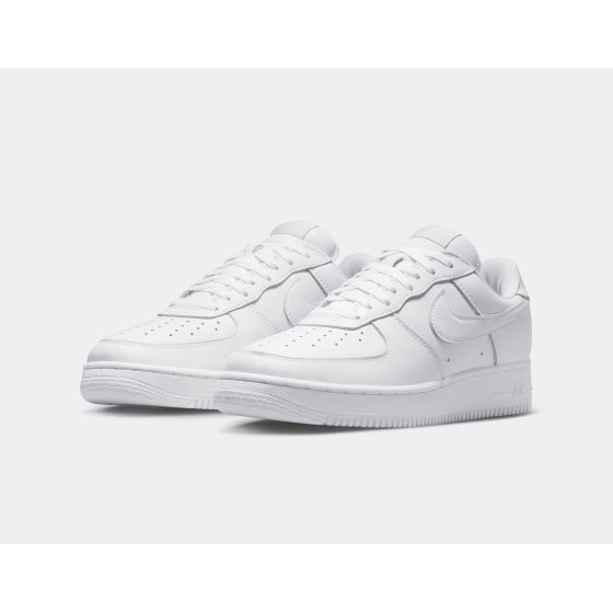 Nike Air Force 1 ’01 Triple White