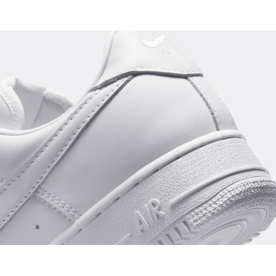 Nike Air Force 1 ’01 Triple White