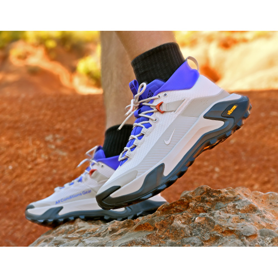 Nike ACG Zegama Hike Light Orewood Brown