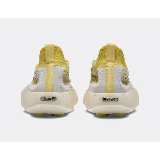 Nike Mind 002 Flyknit Light Bone Saturn Gold